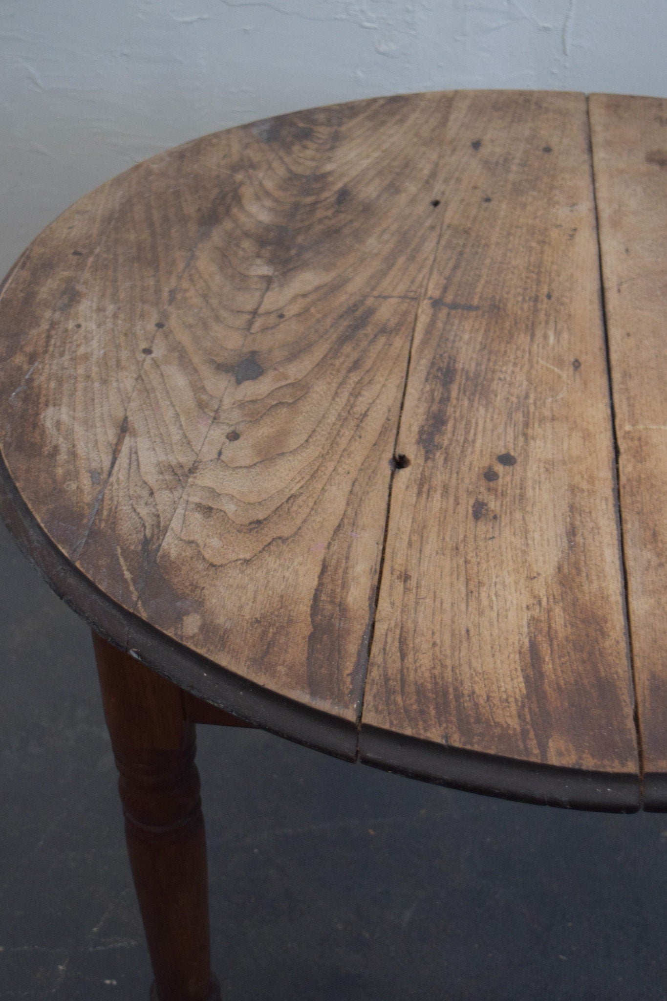 Beautiful Round Antique Dining Table 44" Diameter
