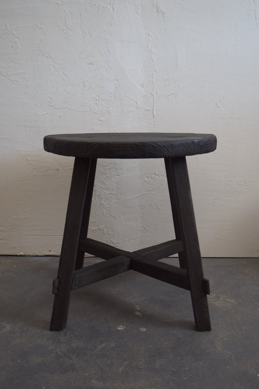 Large Unique Black Round Antique Style Table